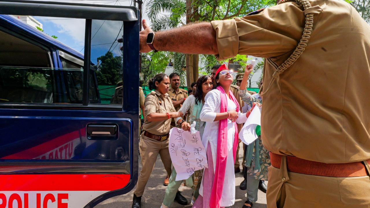 Uttar Pradesh: BJP MLA accuses Samajwadi Party workers of harassing 15-year-old daughter amid protest